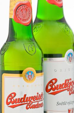 Bier-Homepage.de - Rund um's Thema Bier: Biere, Hopfen, Reinheitsgebot, Brauereien. | Foto: Die tschechische Brauerei feiert ihren 110. Geburtstag - Neues Flaschendesign fr die weltbekannte tschechische Biermarke Budweiser Budvar!