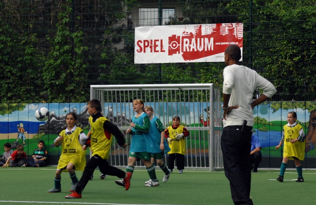 Deutsche-Politik-News.de | SPIELRAUM bietet neben dem tatschlichen Spiel- und Sportplatz auch Raum fr die individuelle Entwicklung. 