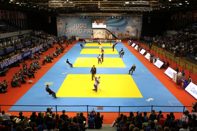 Duesseldorf-Info.de - Dsseldorf Infos & Dsseldorf Tipps | Messeteppich Rips B1 von allbuyone bei der Judo-WM