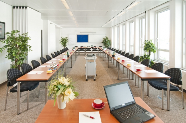 Deutsche-Politik-News.de | Konferenz- und Meetingrume lassen sich bei ecos office center nun einfach per Mouseklick buchen.