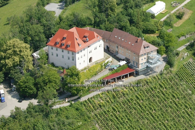 Deutsche-Politik-News.de | Ein prachtvolles voll renoviertes Schloss in der Nhe von Stuttgart steht zum Kauf