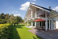 Fertighaus, Plusenergiehaus @ Hausbau-Seite.de | Hausbau nach Maß: Dank der Holzstnderbauweise lassen sich individuelle Wnsche des Bauherrn mhelos umsetzen. 