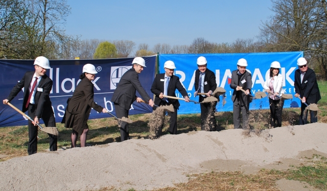 Auto News | Am 27. Mrz 2012 fand der offizielle Spatenstich fr den neuen Standort von Rajapack in Ettlingen statt.