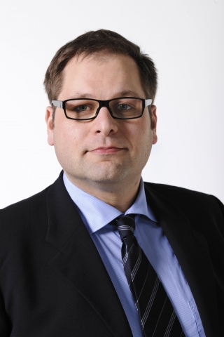 Auto News | Gunther Schlegel, Head of IT Infrastructure bei Riege Software International