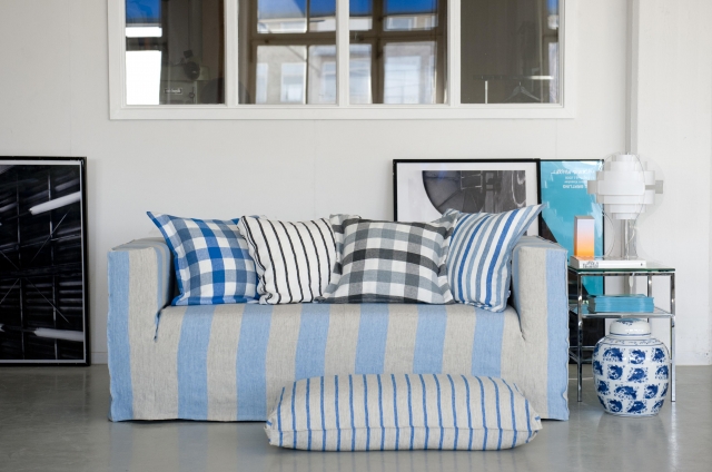 Deutsche-Politik-News.de | Loose Fit Urban cover for Klippan 2-seat sofa in Lapis - Brera Largo. Loose Fit Country cushion covers in Cobalt - Brera Quadretto & Cloud - Brera Quadretto. Loose Fit Urban cushion covers in Noir - Brera Fino & Cobalt - Brera Rigato. Designers Guild by B