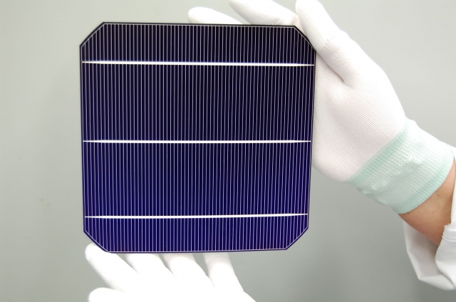 Deutsche-Politik-News.de | bSolars hocheffizienter siliziumbasierter kristalliner Photovoltaik (PV)-Solarzellen