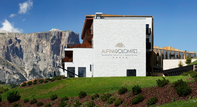 Hotel Infos & Hotel News @ Hotel-Info-24/7.de | Die Alpina Dolomites Lodge auf der Seiser Alm in Südtirol
