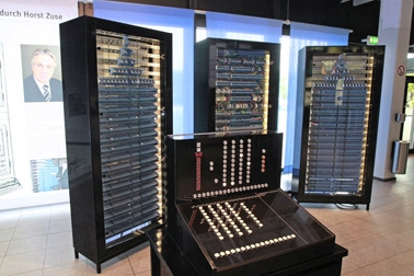 Deutsche-Politik-News.de | Highlight auf der IT&Media 2012: Der Zuse Z3, der weltweit erste Computer.