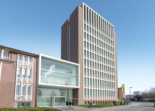 Deutsche-Politik-News.de | Der neue elfgeschossige Broturm (rechts) stellt Bezge zum Altbau (links) her. Der neue Eingangsbereich (Mitte) verbindet beide Komplexe.