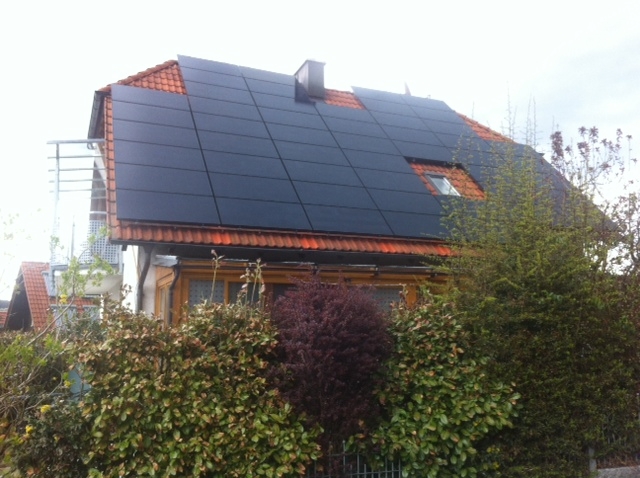 News - Central: Auch der Einbau einer Photovoltaikanlage gehrt zur Energiesanierung