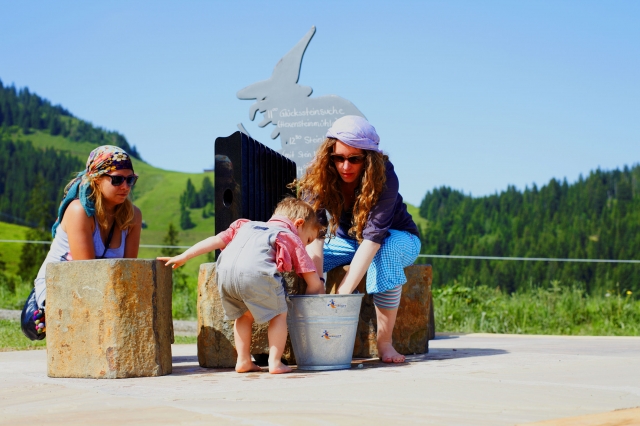 Tickets / Konzertkarten / Eintrittskarten | Ab 17. Mai ldt das Hexenwasser Sll wieder große und kleine Frischluftfans zum Staunen und Entdecken ein. 