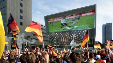 Deutsche-Politik-News.de | Tagperspektive des Fuballmuseum Dortmund
