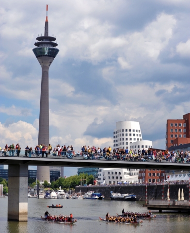 Deutsche-Politik-News.de | Regattastrecke MedienHafen