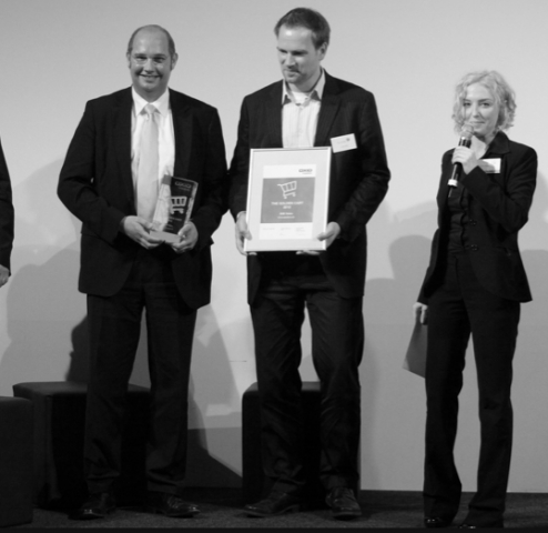 Auto News | v.l.: Michael Barz (Marketingleiter, Zajadacz), Henrik Steffen (GF, top concepts), Andrea Seeger (Vorstand OXID eSales AG)