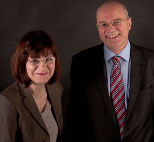 Deutsche-Politik-News.de | Johanna M. Pabst und Carsten Miny sind die ROWE experts
