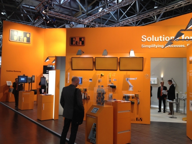 Duesseldorf-Info.de - Dsseldorf Infos & Dsseldorf Tipps | Auf der Drupa haben mehr als 100 Hersteller Printmedienproduktionsmaschinen und Peripheriegerte mit Automatisierungslsungen von B&R prsentiert. 
