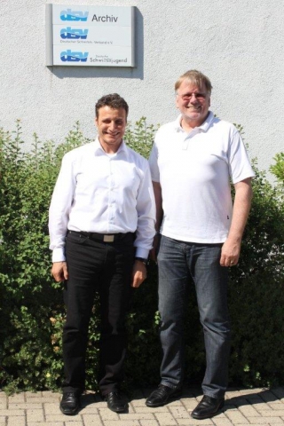 Pflanzen Tipps & Pflanzen Infos @ Pflanzen-Info-Portal.de | Bild Jrg Knieper (Projektmanager Gesundheit & Kultur) und Jrgen Fornoff (Generalsekretr DSV) v.l.n. r. 