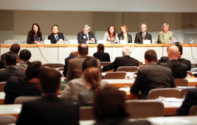 Forum News & Forum Infos & Forum Tipps | Rckblick: Podiumsdiskussion bei einer der vergangenen Konferenzen