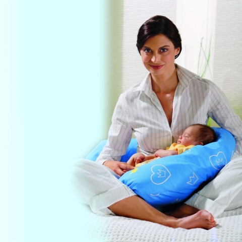 Babies & Kids @ Baby-Portal-123.de | Das Still- und Entspannungskissen wird schon in der Schwangerschaft zum unentbehrlichen Begleiter.