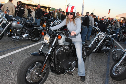 Sport-News-123.de | Lady am Harley Festival