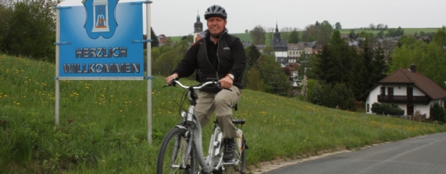 Deutsche-Politik-News.de | Der Direktor Herr Matheus des relexa hotel Bad Steben  hat die schnsten Touren mit dem E-Bike fr Sie getestet