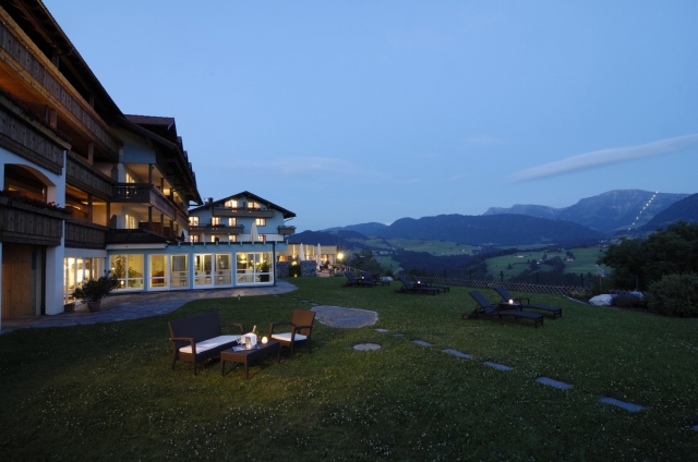 Deutsche-Politik-News.de | Traumhaft gelegen ist das Bergkristall – Natur und Spa in Oberstaufen-Willis. Foto: Gnter Standl