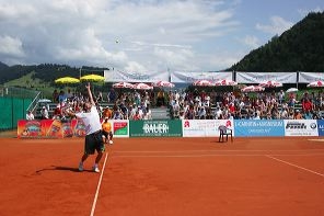 Auto News | Die Tenniscracks in Oberstaufen. Foto Jensen media