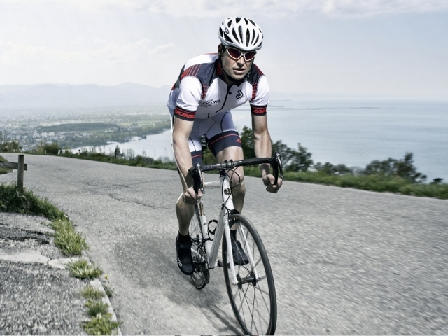 Deutsche-Politik-News.de | Rennradtraining mit Jan Ullrich in Slden