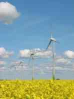Alternative & Erneuerbare Energien News: Alternative Regenerative Erneuerbare Energien - Foto: Windenergie ist sowohl fr Anleger als auch fr Energieversorger eine vielversprechende Energiealternative. Copyright: FairFair GmbH/Lars Sundstrm.