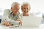 SeniorInnen News & Infos @ Senioren-Page.de | Foto: Senioren nutzen den Computer fr alltgliche Aufgaben  istockphoto | H-Gall.