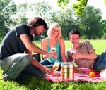 Bier-Homepage.de - Rund um's Thema Bier: Biere, Hopfen, Reinheitsgebot, Brauereien. | Foto: Ob im Partykeller oder beim Picknick: frisch gezapftes Bier schmeckt am besten.