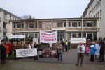 Foto: Mit einem Meer von Protestplakaten protestierten ber 60 Tierschtzer in Hannover vor dem Grotelschen-Ministerium  Ingrid Wendt. |  Landwirtschaft News & Agrarwirtschaft News @ Agrar-Center.de