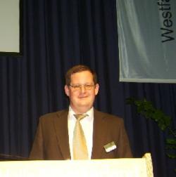 Landwirtschaft News & Agrarwirtschaft News @ Agrar-Center.de | Foto: Dr. Hovenj�rgen beim Vortrag auf den Agrarunternehmertagen 2009 in M�nster.