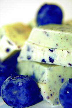 Nahrungsmittel & Ernhrung @ Lebensmittel-Page.de | Foto: Blaubeere ist nur eine von mehr als 30 Sorten der Schokoriegel des shokomonks.