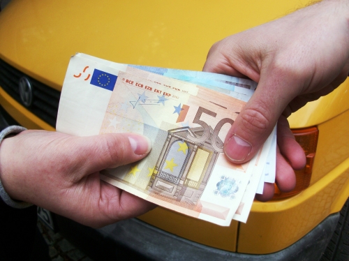 finanzierung-247.de - News, Infos & Tipps | Pfandfinanz Holding AG