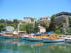 Foto: Im alten Hafen von Antalya. |  Landwirtschaft News & Agrarwirtschaft News @ Agrar-Center.de