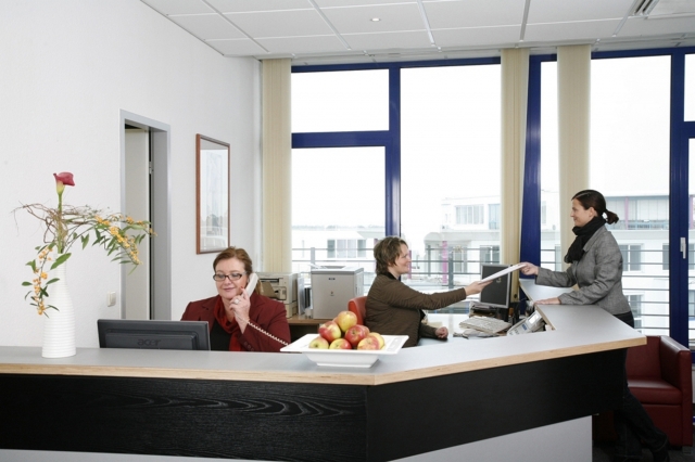Deutsche-Politik-News.de | ecos office center GmbH & Co. KG
