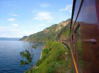 Reisen-Urlaub-123.de - Infos & Tipps rund um's Heimwerken | Foto: Komfortzug Zarengold am Baikalsee / Foto: Schnieder Reisen, Bernd K. Strecker