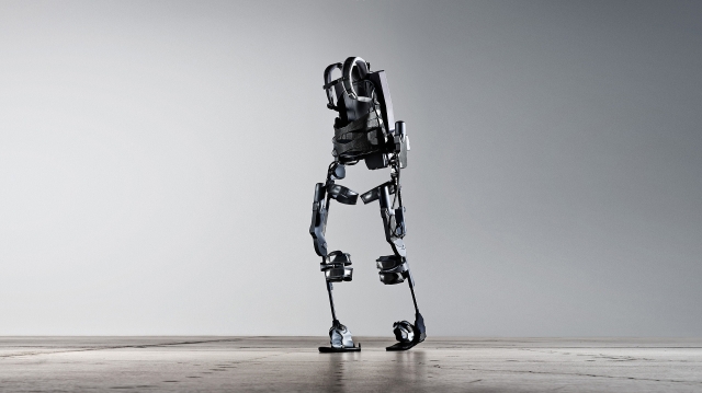Grossbritannien-News.Info - Grobritannien Infos & Grobritannien Tipps | Mit dem intelligenten, „anziehbaren“ Roboter Ekso knnen Querschnittgelhmte wieder aufstehen und gehen.