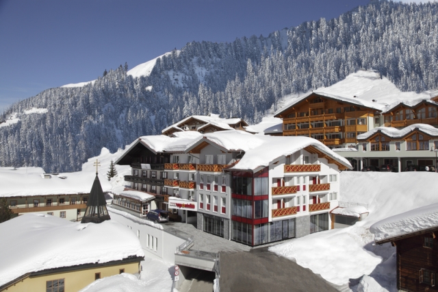 News - Central: Sekt und Sonne Hotel Sportalm Zauchensee