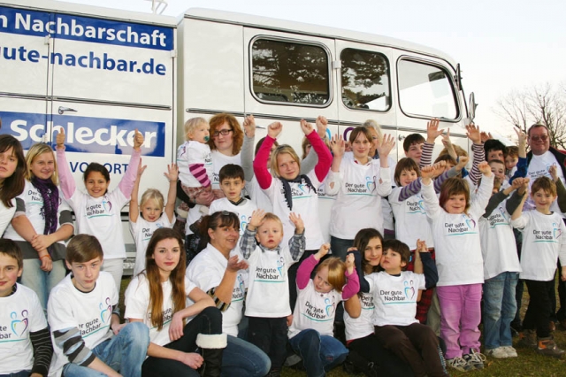 Duesseldorf-Info.de - Dsseldorf Infos & Dsseldorf Tipps | Die Kinder freuten sich ber den Nachmittag mit Kakao, Kuchen und tollen Geschenken.