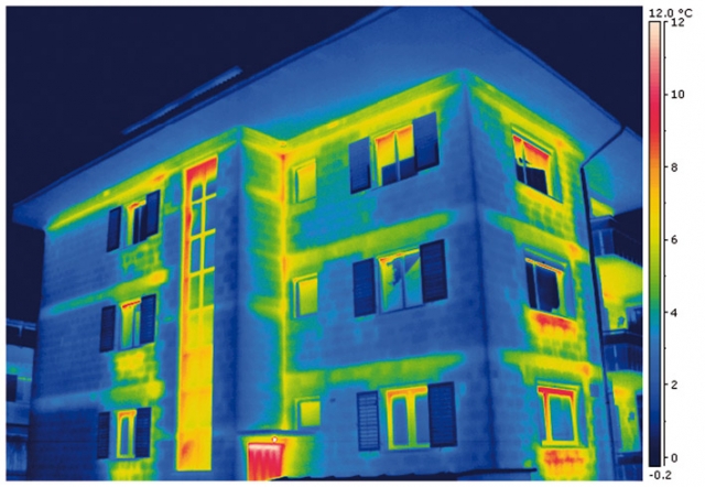 News - Central: Thermografie-Untersuchung von BIGGE ENERGIE: Auf dem Wrmebild zeigen blaue Farben eine gute, gelbe oder rote eine schlechte Dmmung an.