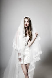 Hochzeit-Heirat.Info - Hochzeit & Heirat Infos & Hochzeit & Heirat Tipps | Eine Braut im weißen Hochzeitskleid von kisui