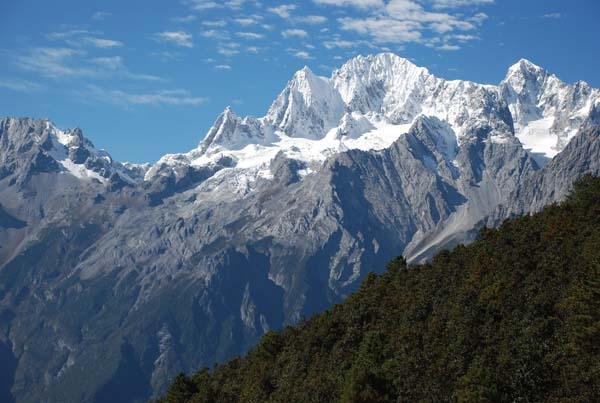 China-News-247.de - China Infos & China Tipps | Jade-Drachen-Schneeberg bei Lijiang