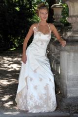 Hochzeit-Heirat.Info - Hochzeit & Heirat Infos & Hochzeit & Heirat Tipps | Foto: Brautkollektion 2012 von La Rose Noire Couture, Mnchen.