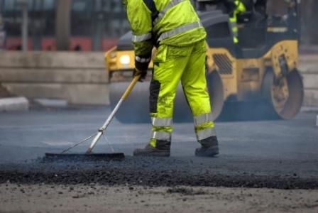 Deutsche-Politik-News.de | GP870 lsst diesen Straßenarbeiter gut sichtbar und sicher arbeiten