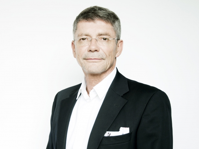 News - Central: Wolfgang Naegele, Managing Director, UM 