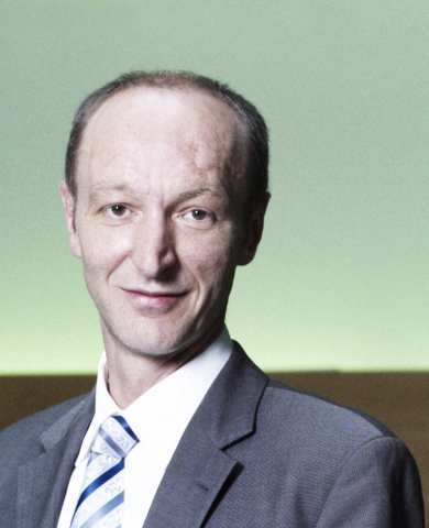 Deutsche-Politik-News.de | Dr. Elmar Lippert, Abteilungsleiter IT-Kundenmanagement fr Mittelstandsbank, International Banking, Cash Management & Payments, Commerzbank