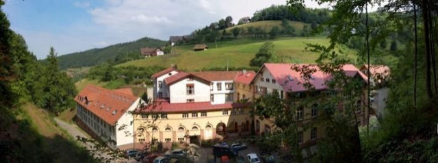 News - Central: Das Seminarhaus von Art of Living in Bad Antogast