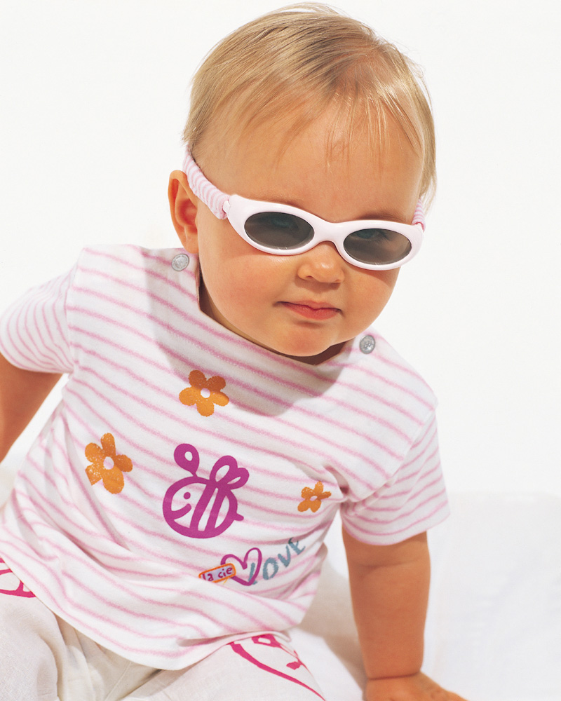 News - Central: Bietet sicheren Schutz vor UV-Strahlen und sieht dabei noch cool aus: die Sonnenbrille von BABA
